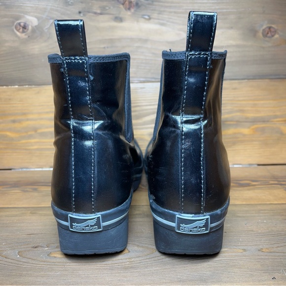 Dansko Vail Black Rain Boot Chelsea Patent Shiny Finish - Picture 4 of 7